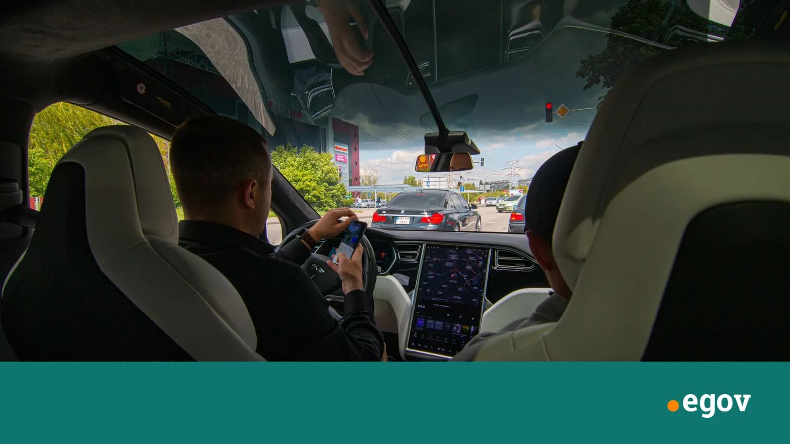 Остинд Cybercab-аа гаргаснаас хойш Tesla Техаст роботакси үйлчилгээгээ огцом тэлж, өрсөлдөөн ширүүсэв